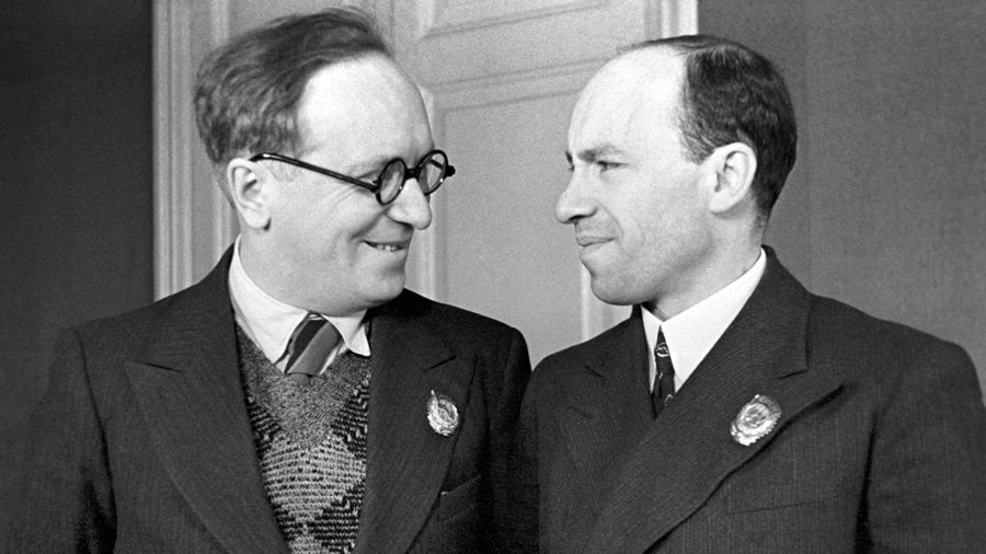 Василий Лебедев-Кумач и Исаак Дунаевский Василий Лебедев-Кумач и Исаак Дунаевский