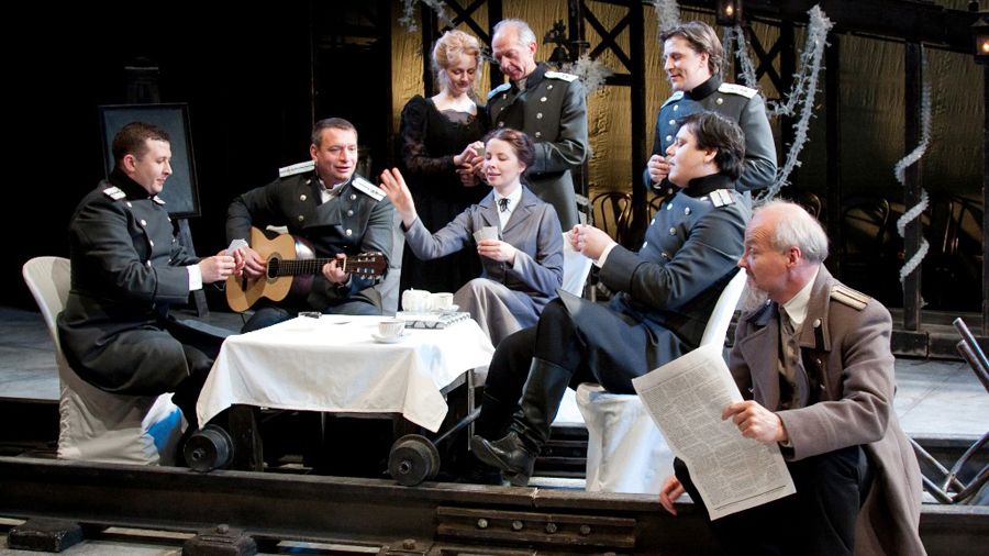 "Три сестры"