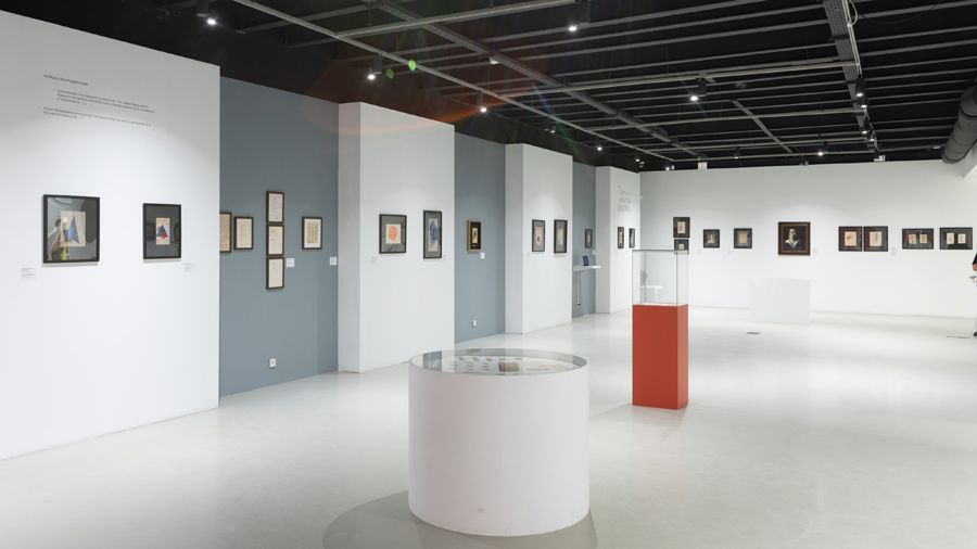 Выставка «Иван Клюн. Цветоформы. Лаборатория художника»