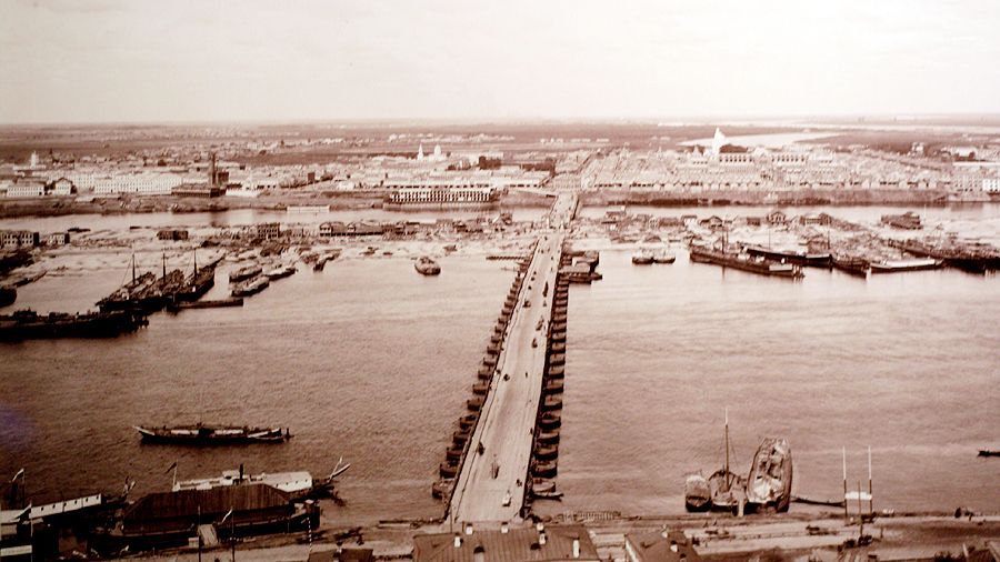 Максим Дмитриев. «Вид на заокскую сторону. Средняя часть нижегородской ярмарки» (1890-е)