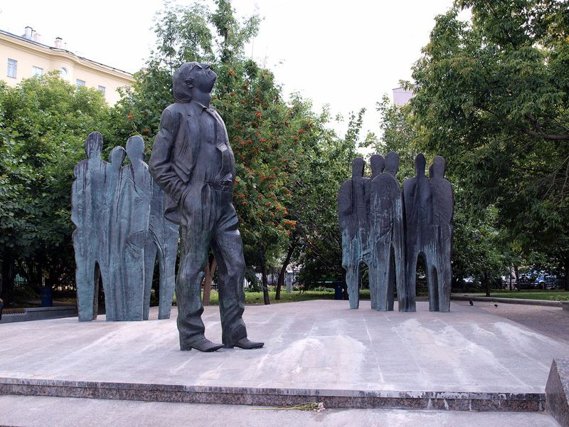Памятник Иосифу Бродскому в Москве