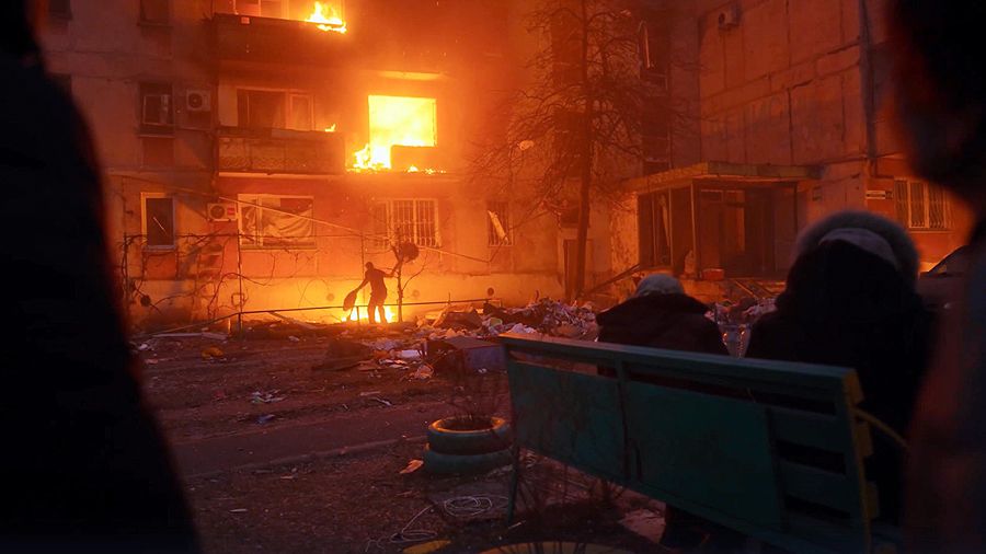 «У края бездны. Фильм первый «Прорыв к центру»