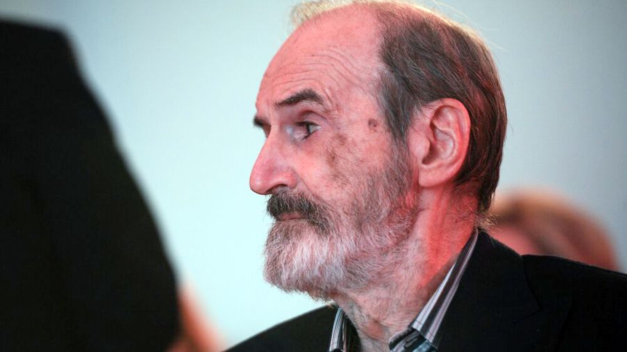 Эрик Булатов Эрик Булатов