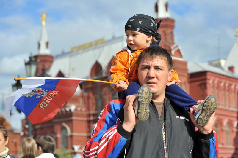 Двойной праздник. Когда в Москве отмечают день мальчиков. События в Москве сейчас. С днем рождения житель Москвы. Мои фотографии где я в Лужниках и на красной площади.