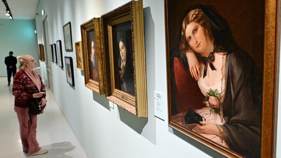 «Под маской»