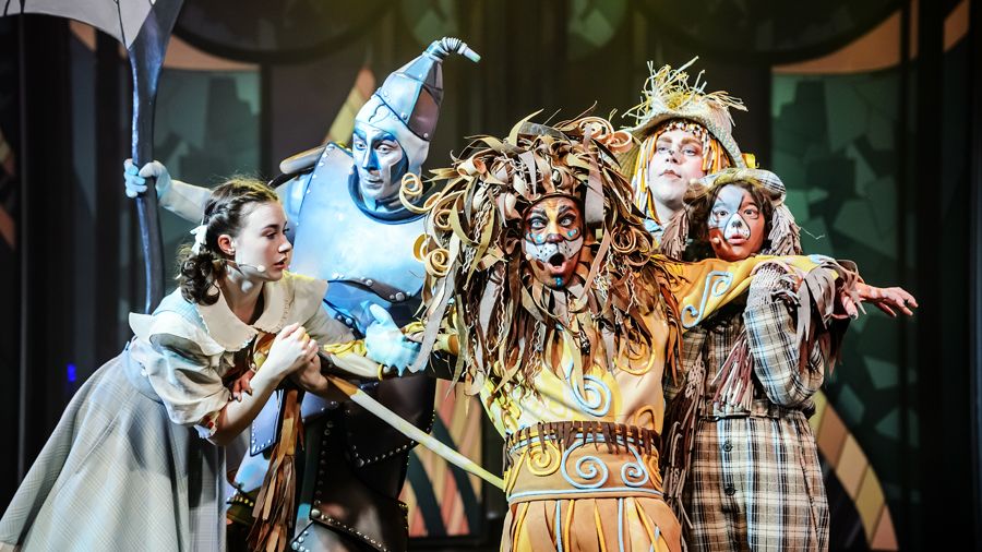 Спектакль «Волшебник Изумрудного города»