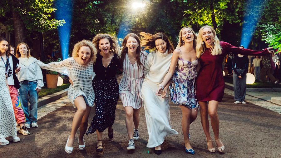 «Москва слезам не верит. Все только начинается» «Москва слезам не верит. Все только начинается»