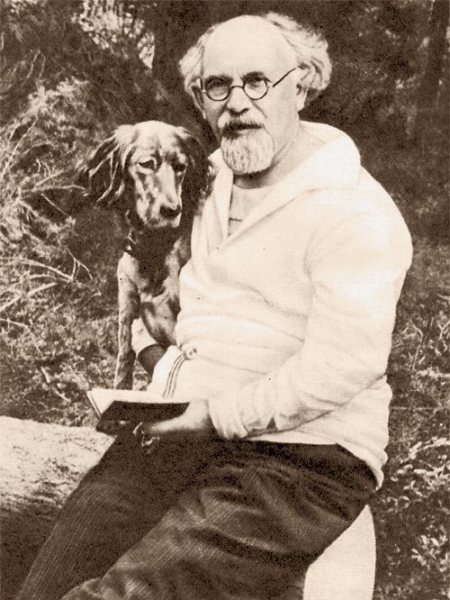 М. Пришвин с одной из своих охотничьих собак. 1948–1950
