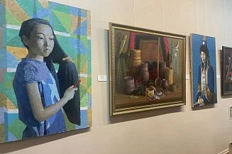 В Хабаровске открылась выставка якутских художников «Земля Олонхо»