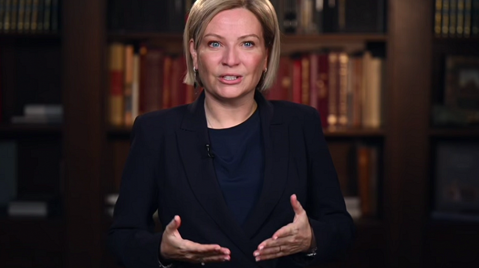 Ольга Любимова поздравила коллег с Днем работника культуры