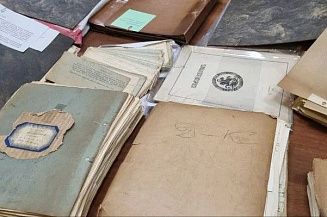 Уникальный архив гусарского полка передан на государственное хранение