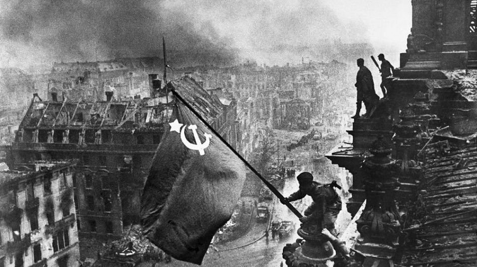 В Государственном историческом музее открылась выставка фотографий Евгения Халдея