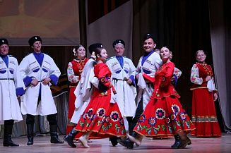Кизлярскому терскому ансамблю казачьей песни присвоено имя Юрия Сахарова