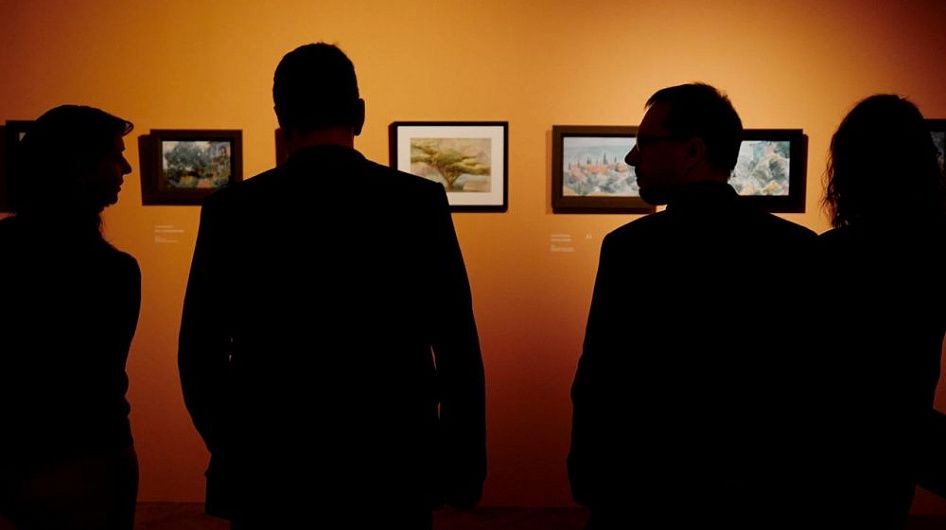 Творчество легендарного летчика Юмашева представили на выставке в Москве