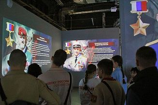 В Мелитополе открылась выставка к десятилетию Росгвардии 