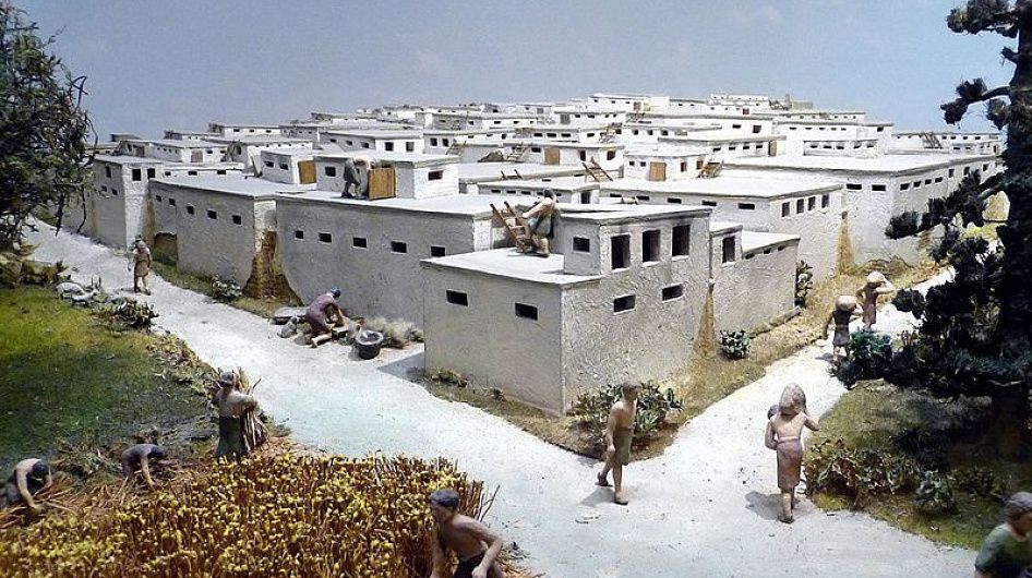 Чатал-Хююк: древнее поселение, где люди передвигались по крышам