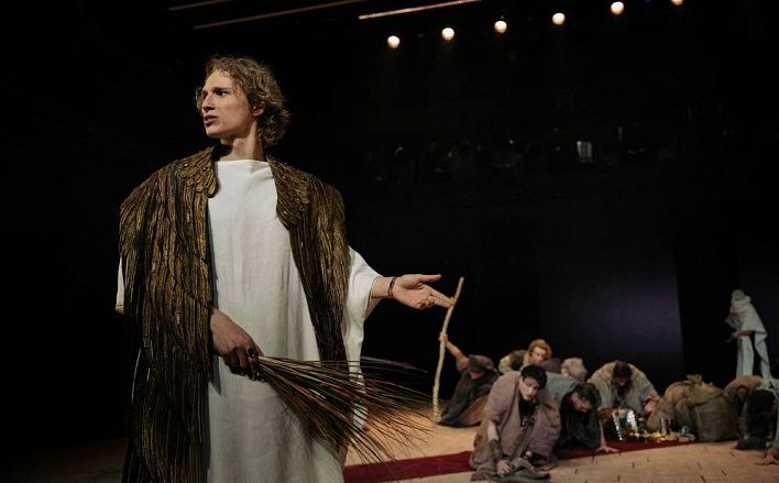 В Театре им. Вахтангова состоялась премьера по роману Томаса Манна