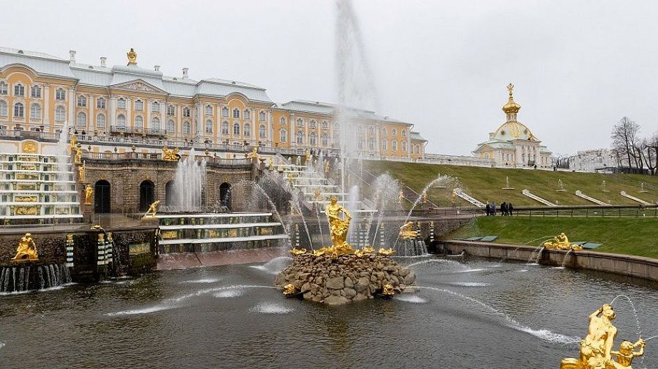 В Петергофе состоялся торжественный запуск фонтанов