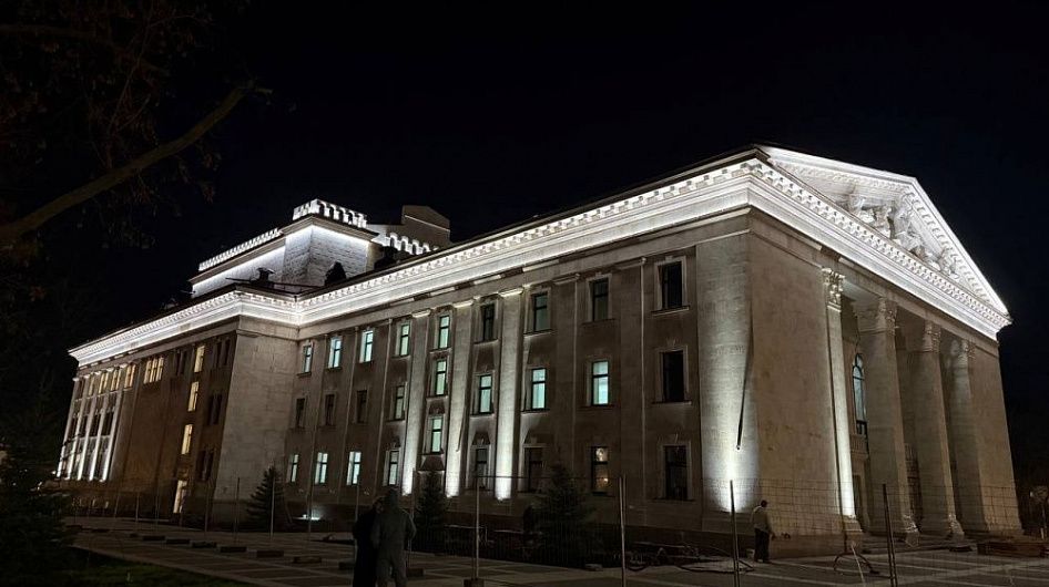 Мариупольский драмтеатр получил оборудование