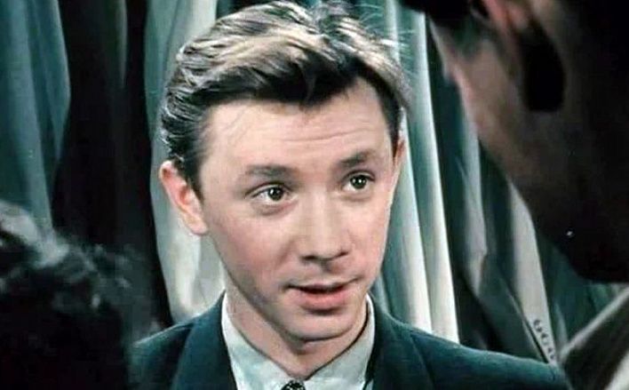 «Мне дан разум, позволяющий быть как самокритичным, так и самовлюбленным»: к юбилею Олега Анофриева