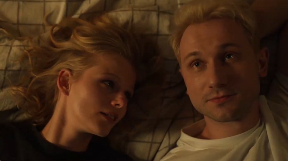 Вышел новый трейлер комедии «Счастлив, когда ты нет»