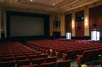 Сборы кинотеатров в первые дни января выросли на 65%