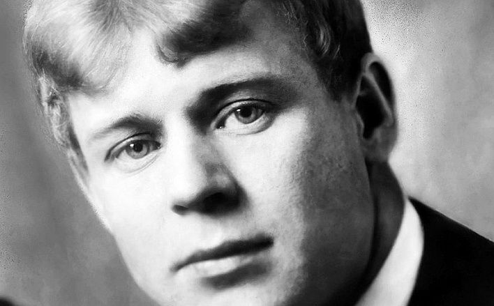 «Есенин — сугубо русский поэт, его невозможно перевести на другой язык без потерь»