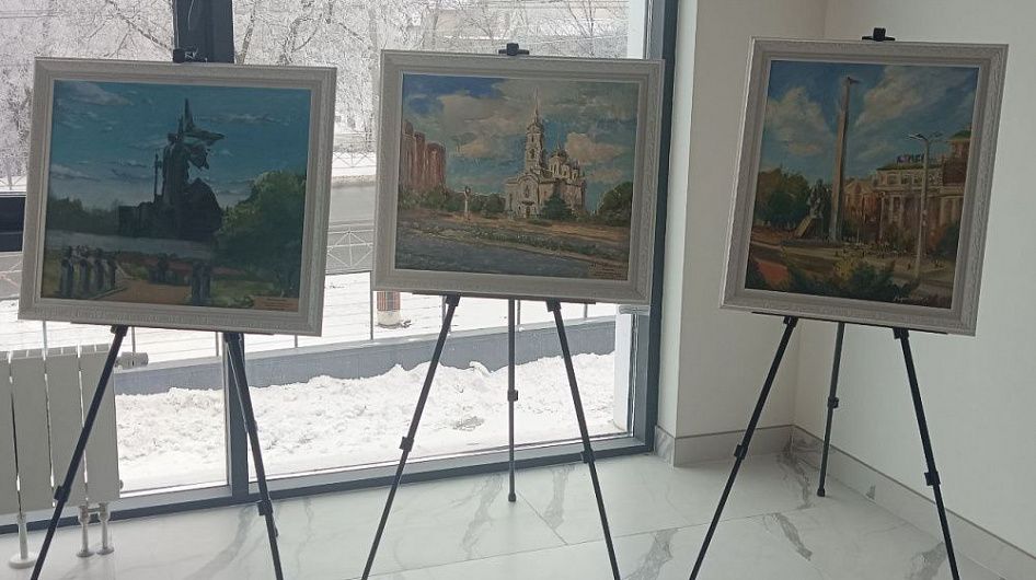 В Донецке открылась выставка живописи «Рисуем жизнь»