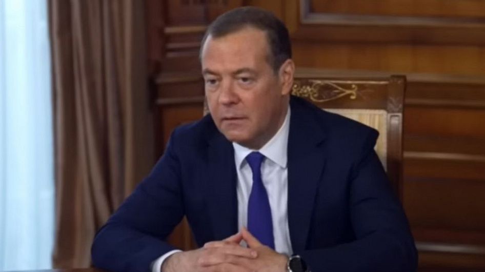 Дмитрий Медведев считает, что уехавшие артисты вернутся в Россию