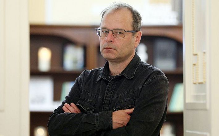 Писатель Роман Сенчин: «Мне хочется написать умный детектив»