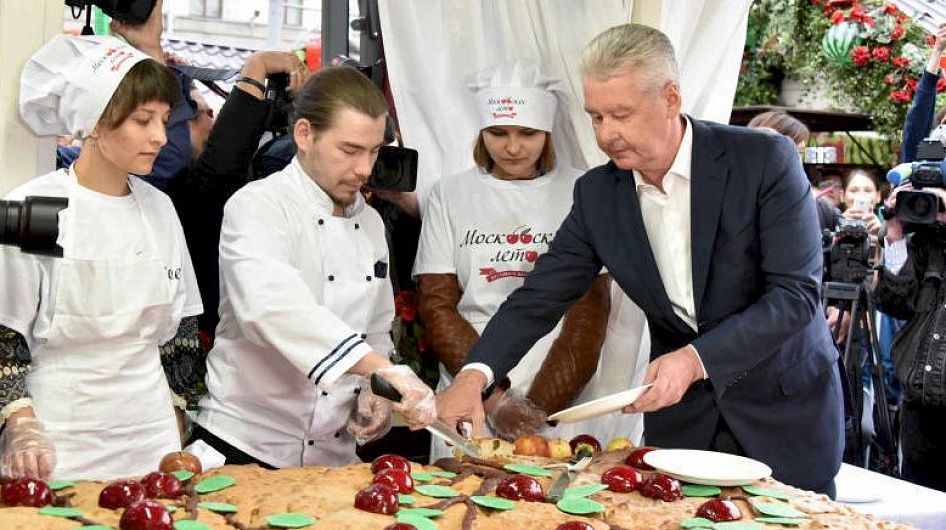 Сергей Собянин поздравил москвичей с Яблочным спасом