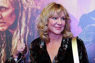 Мишустин поздравил с юбилеем Елену Яковлеву