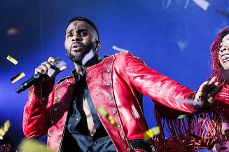 Американский исполнитель Джейсон Деруло выступит в Москве