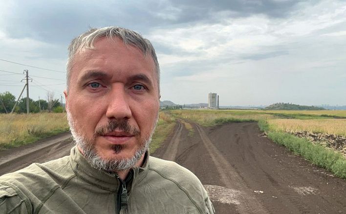 «Войну можно выиграть только тогда, когда она становится народной»: военкор Дмитрий Селезнев о своей новой книге «Смерть в июле. Всегда в Донецке»