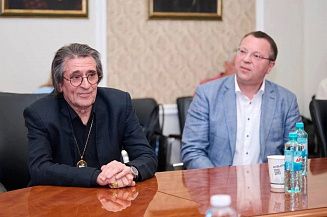 Ольга Любимова вручила ведомственные награды оркестру «Новая Россия»